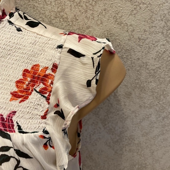 Old Navy White Blouse with Pink and Orange Floral Design - Picture 5 of 14